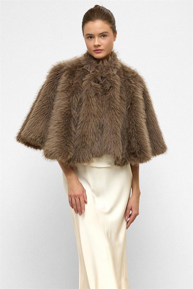 بونشو قصير من الفرو الصناعي فيزون 1013