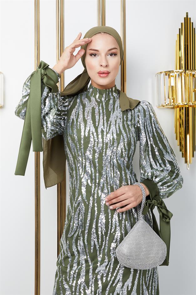 فستان سهرة من التول مع تطريزات مطرزة بالترتر أخضر فاتح 1220