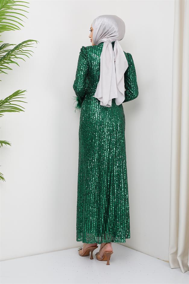 فستان سهرة من التول المزين بالترتر مع تفاصيل ريش على فتحة الذراع أخضر 1207