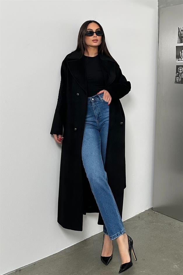 معطف كبير الحجم بأكمام مطرزة أسود 3085