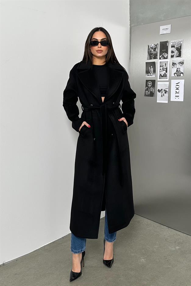 معطف كبير الحجم بأكمام مطرزة أسود 3085