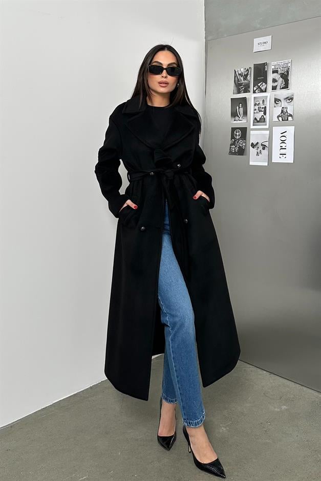 معطف كبير الحجم بأكمام مطرزة أسود 3085