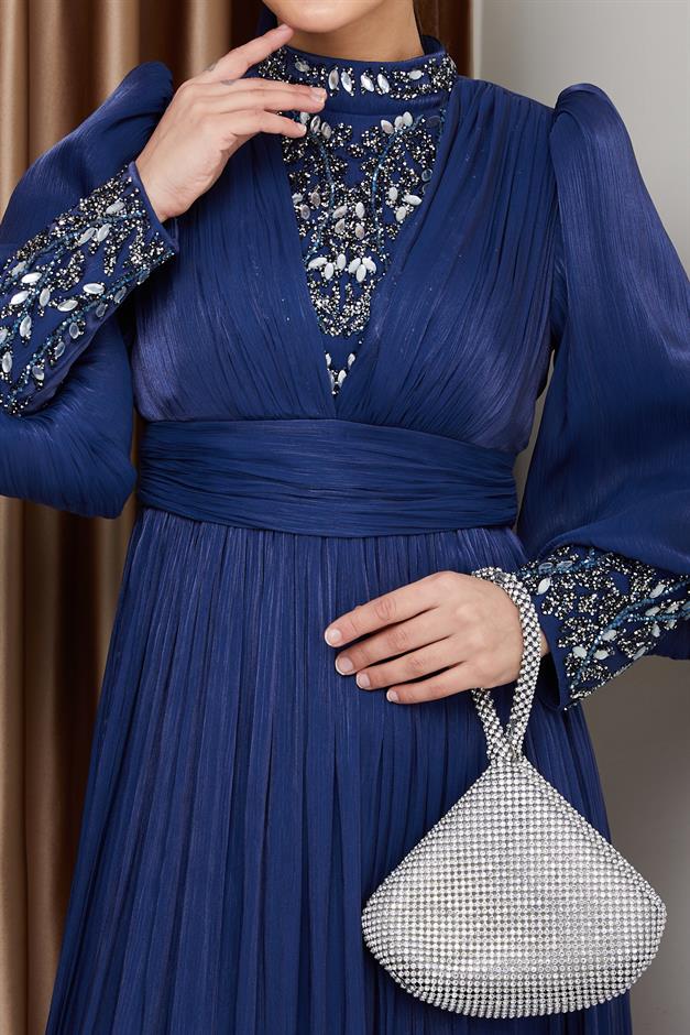 فستان سهرة حرير من يورغو للحجاب بأكمام وواجهة مزينة بالأحجار ك. نيلي 1239