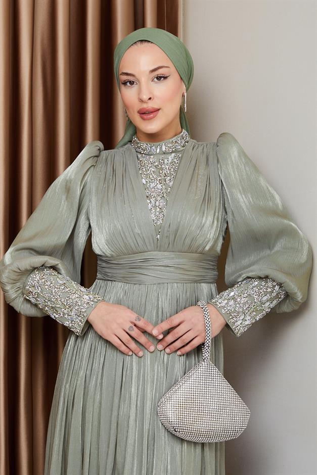 فستان سهرة حرير من يورغو للحجاب بأكمام وواجهة مزينة بالأحجار أخضر فاتح 1239