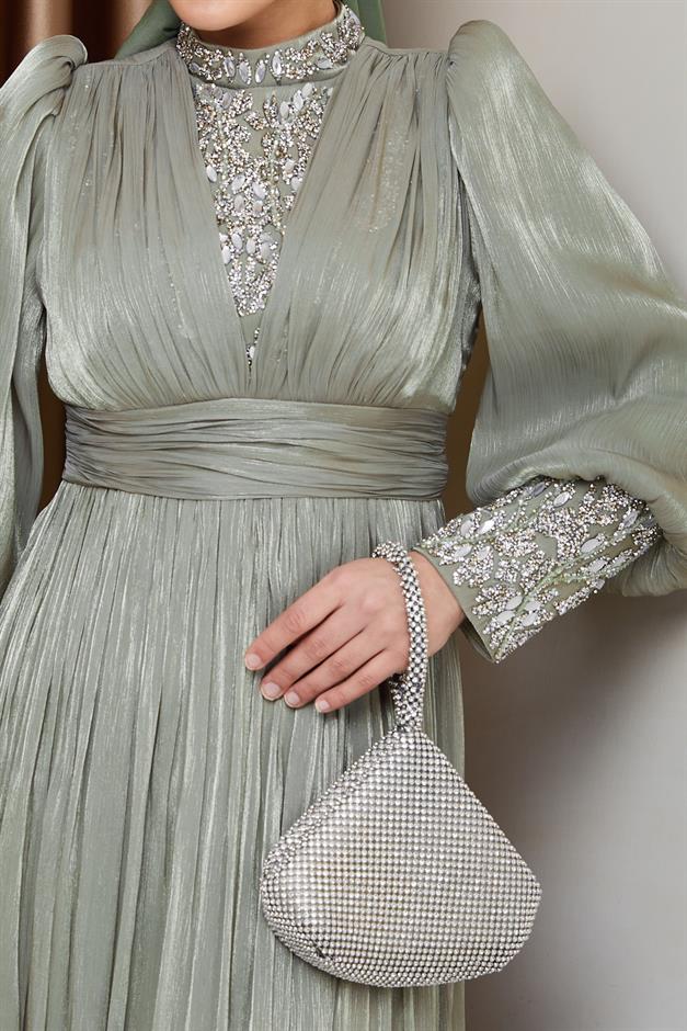 فستان سهرة حرير من يورغو للحجاب بأكمام وواجهة مزينة بالأحجار أخضر فاتح 1239