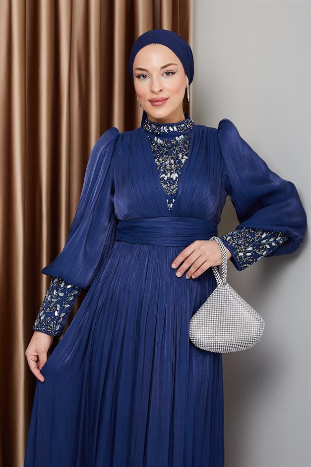 فستان سهرة حرير من يورغو للحجاب بأكمام وواجهة مزينة بالأحجار ك. نيلي 1239