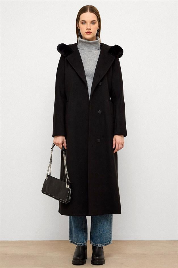 معطف فروي طويل بقلنسوة ورباط على الخصر أسود 3107