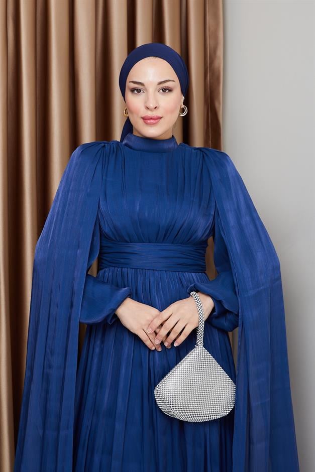 فستان سهرة حرير من يورغو مع وشاح وتفاصيل عباءة ك. نيلي 1237