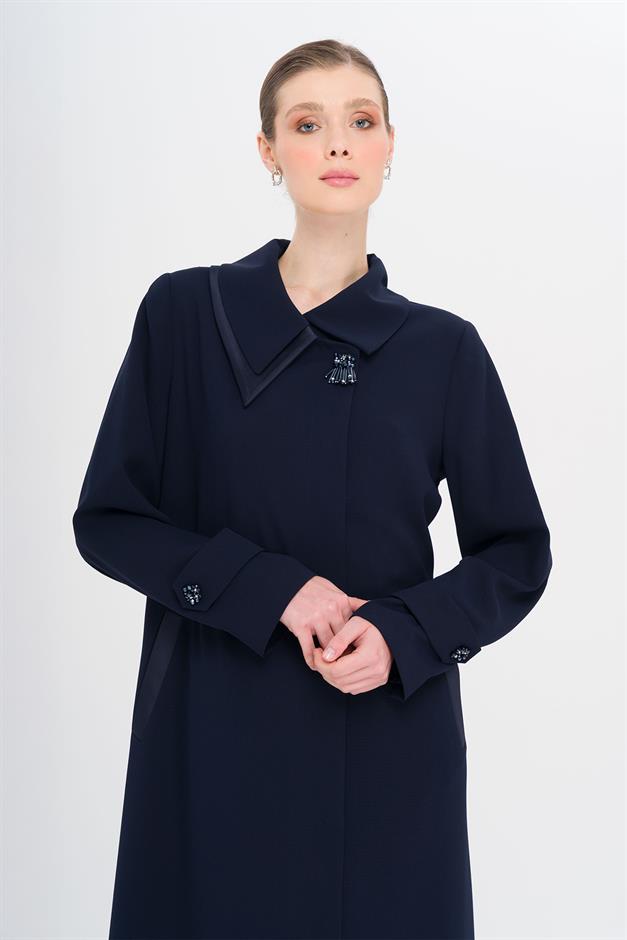 Mendil Yaka Düğmesi Taşlı Saten Detaylı Astarlı Büyük Beden Pardesü LACİVERT 6723