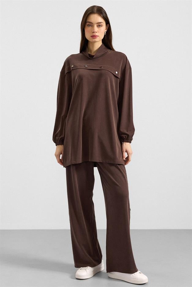 Metal Aksesuarlı Premium Kumaş Sweat Pantolon Takım KAHVE 9404-TK