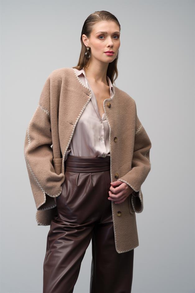 Unlined Casual Coat with Embroidered Detail and Pocket Pocket VIZON 3077