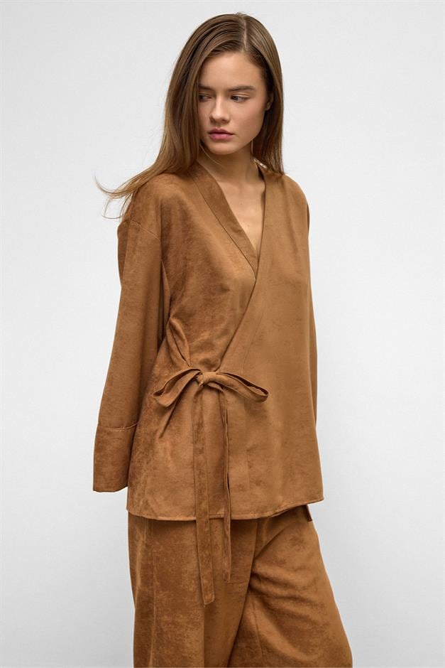 طقم كيمونو من قطعتين بمظهر جلد سويدي مع رباط أمامي كامل 9366-TK