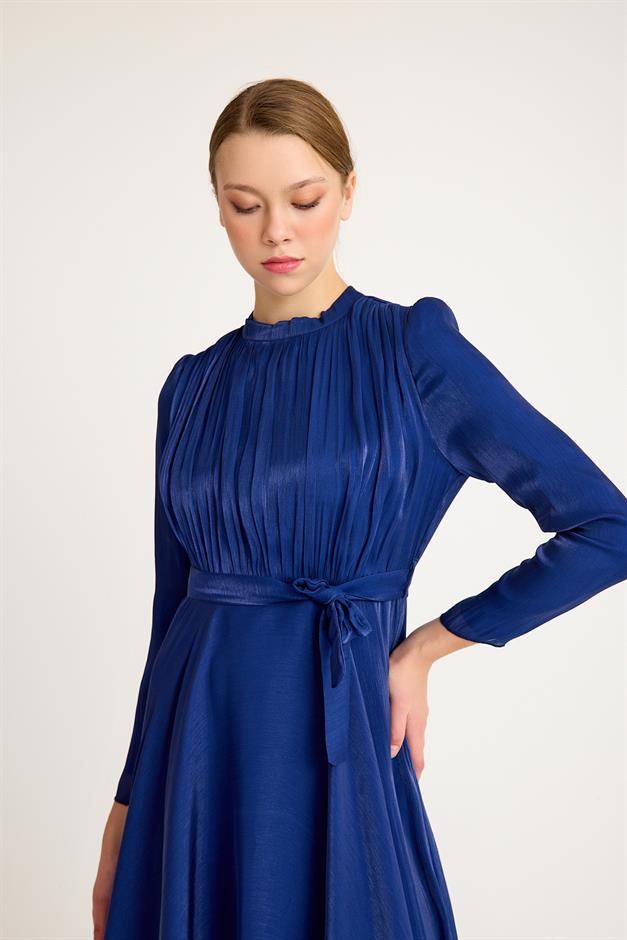 فستان سهرة شيفون كريستالي واسع مع تفاصيل أمامية مطوية إنديجو 4939-E