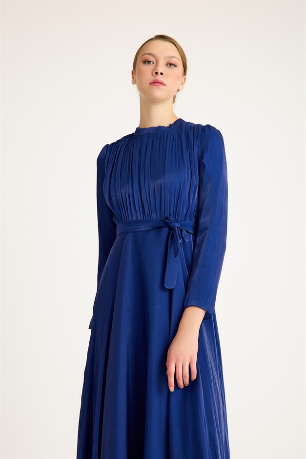 فستان سهرة شيفون كريستالي واسع مع تفاصيل أمامية مطوية إنديجو 4939-E