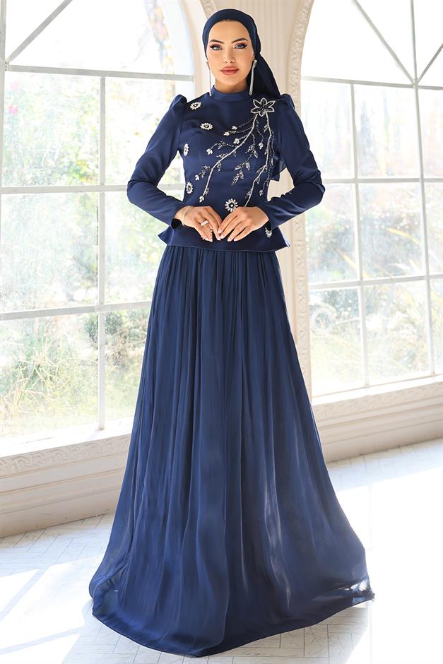 Önü Taş İşlemeli Saten Yoryo İpek Kombinli Tesettür Abiye Elbise K. İNDİGO 1055