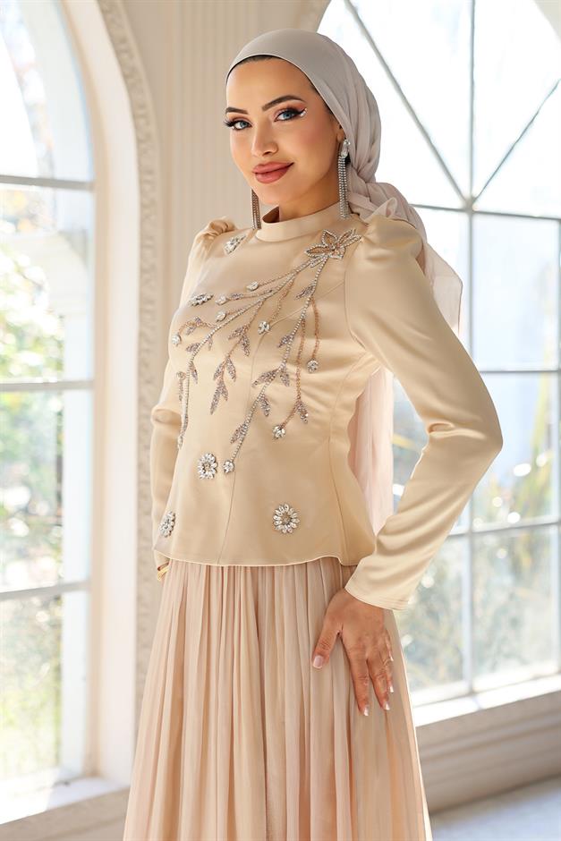 Önü Taş İşlemeli Saten Yoryo İpek Kombinli Tesettür Abiye Elbise BEJ 1055
