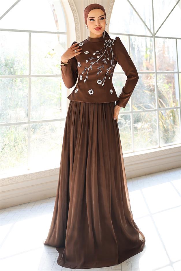 Önü Taş İşlemeli Saten Yoryo İpek Kombinli Tesettür Abiye Elbise KAHVE 1055