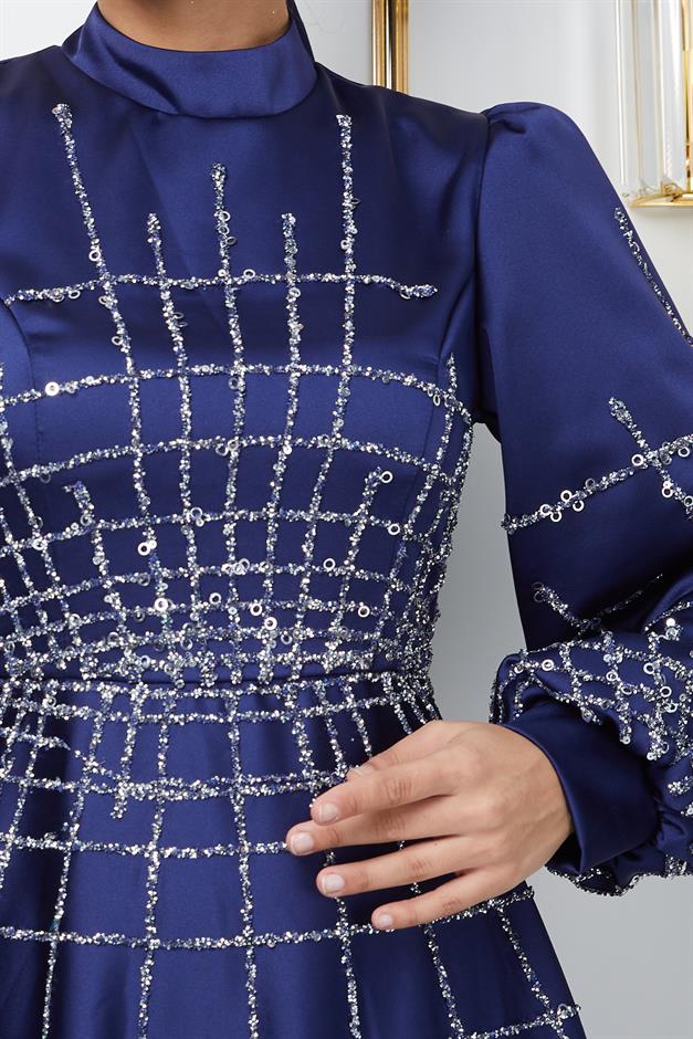 فستان سهرة ساتان واسع مع حجاب بأحجار وترتر في الأمام والأكمام الأزرق الداكن 1675