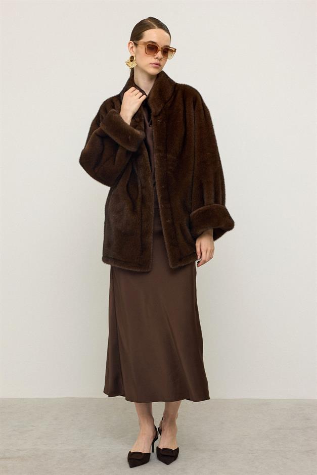 جاكيت طويل حصري بمظهر الفرو كبير الحجم القهوة السوداء 1007