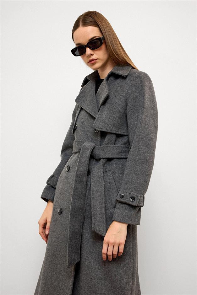 معطف مزدوج الصدر مع تفاصيل الرأس رمادي غامق 3091