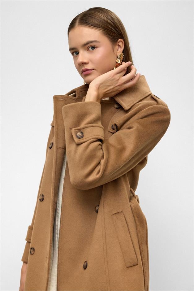 معطف طويل مزدوج الصدر مع تفاصيل الرأس ك. كامل 3087