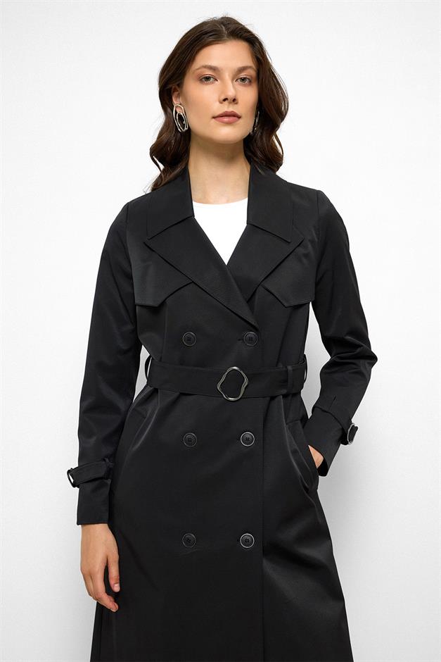 معطف ترنش طويل مزدوج الصدر مقاوم للماء مع تفاصيل كيب أسود 6761