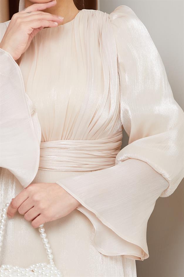 فستان سهرة حرير من يوريو مع تنورة كيب كريم 1235