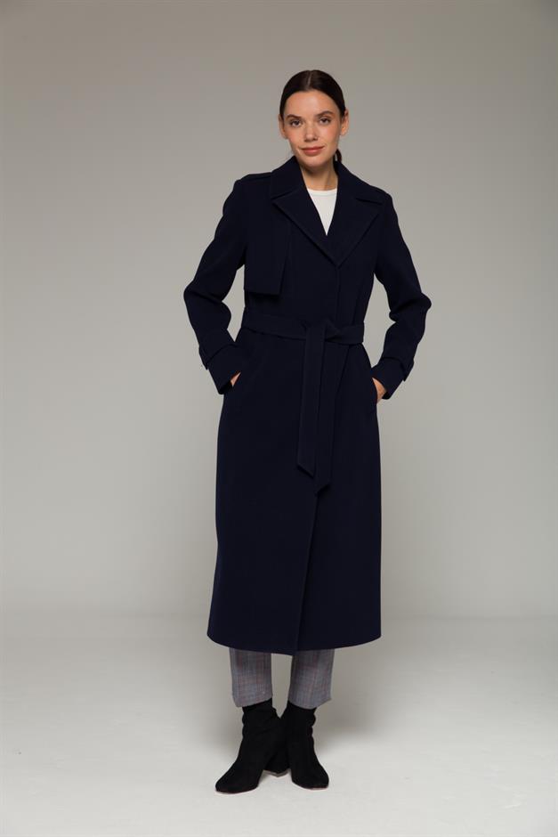 معطف متوسط الطول مع تفاصيل عباءة وكتف وإغلاق سريع الأزرق الداكن 3771