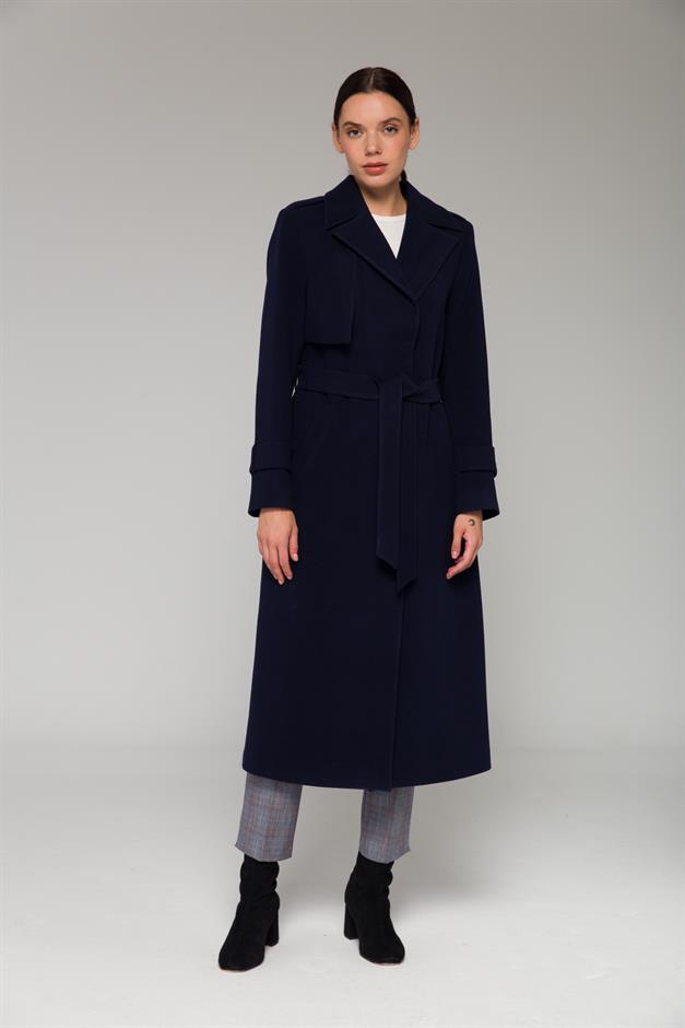 معطف متوسط الطول مع تفاصيل عباءة وكتف وإغلاق سريع الأزرق الداكن 3771