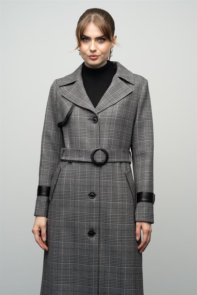 عباءة منقوشة بتفاصيل جلدية أسود 6613