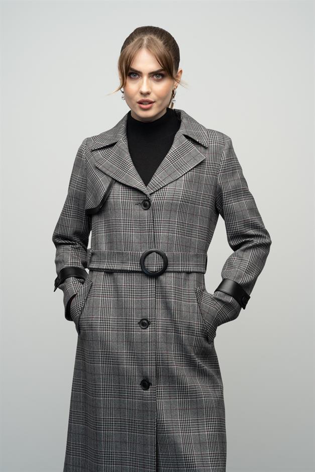 عباءة منقوشة بتفاصيل جلدية أسود 6613