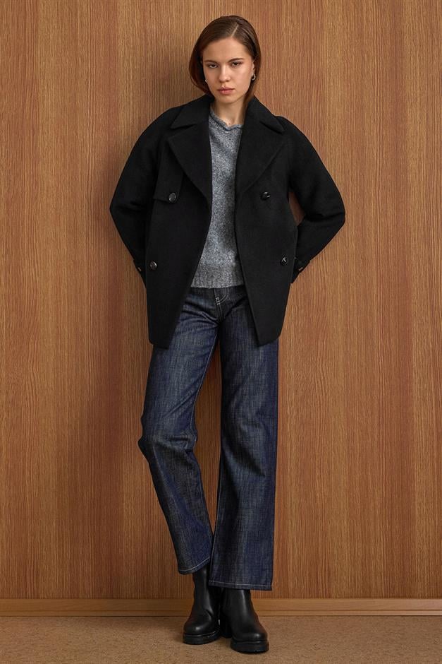 Pelerin ve Kol Patı Detaylı Kruvaze Kısa Kaban SİYAH 3161