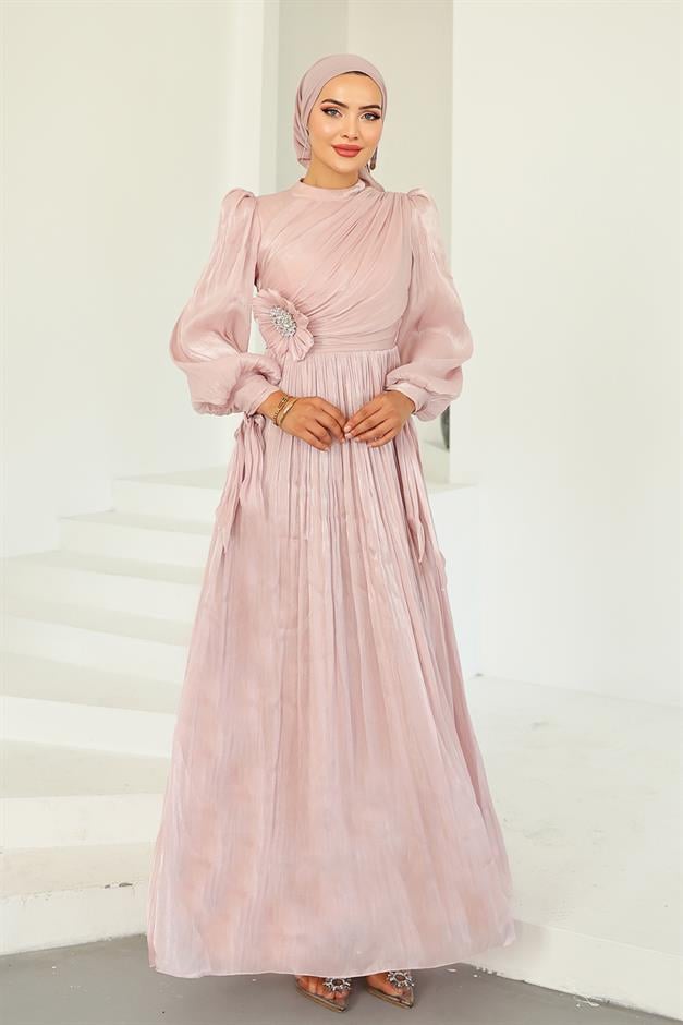 فستان سهرة حرير يويو للحجاب مزين بثنيات ودبوس حجري مسحوق 1244