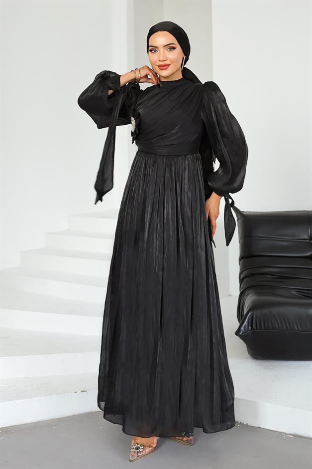 فستان سهرة حرير يويو للحجاب مزين بثنيات ودبوس حجري أسود 1244