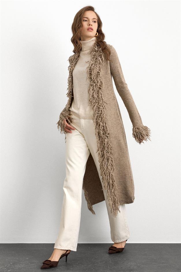 Püskül Detaylı Uzun Triko Hırka VİZON 8281