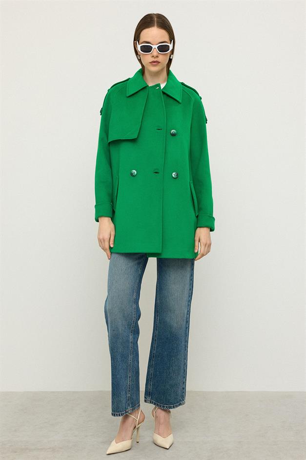 معطف من الكشمير بأكمام راجلان وكتف مدبب وتفاصيل عباءة أخضر فاتح 3131