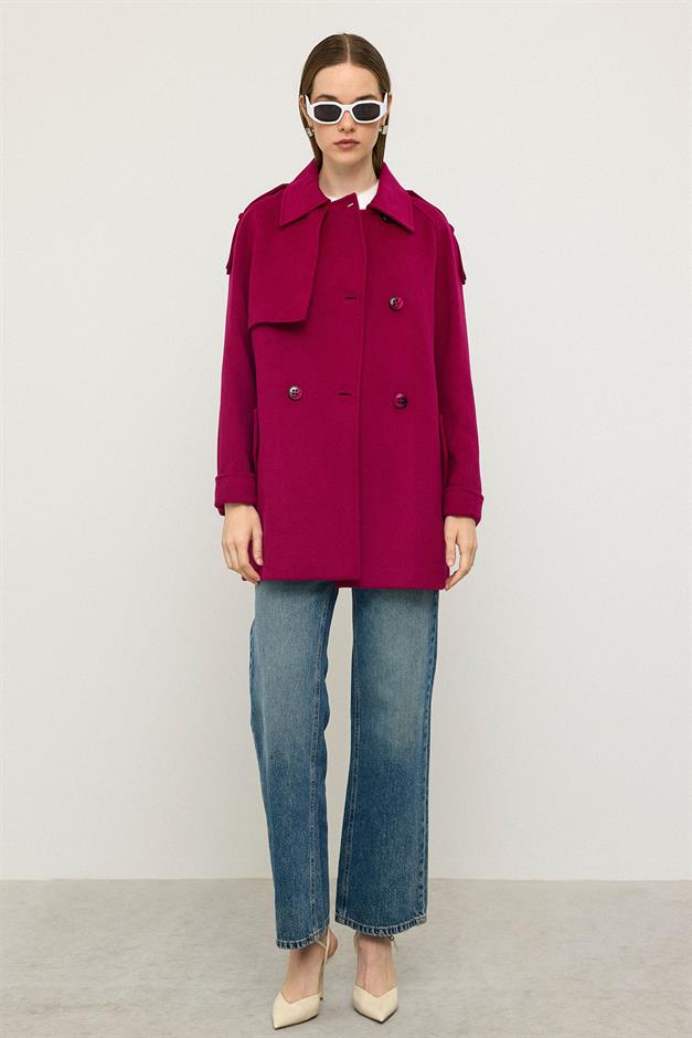 معطف من الكشمير بأكمام راجلان وكتف مدبب وتفاصيل عباءة ضارب الى الحمرة 3131