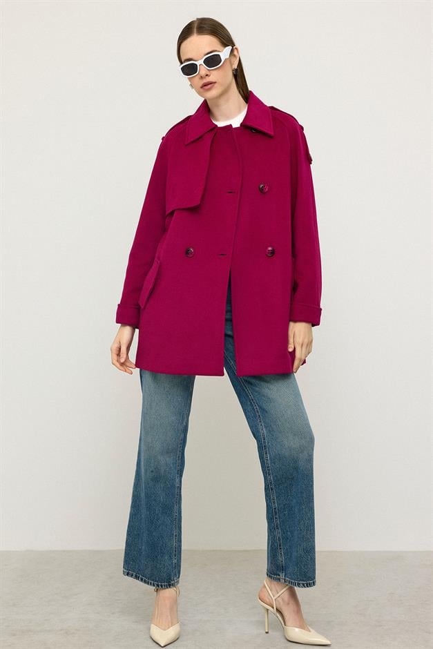 معطف من الكشمير بأكمام راجلان وكتف مدبب وتفاصيل عباءة ضارب الى الحمرة 3131