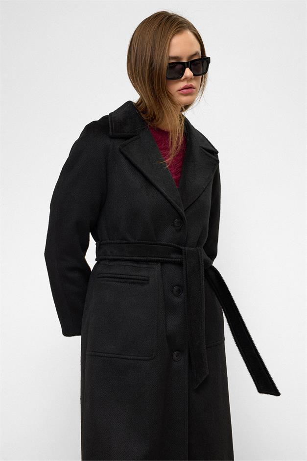 معطف من الموهير بأكمام راجلان وخصر مربوط أسود 3156