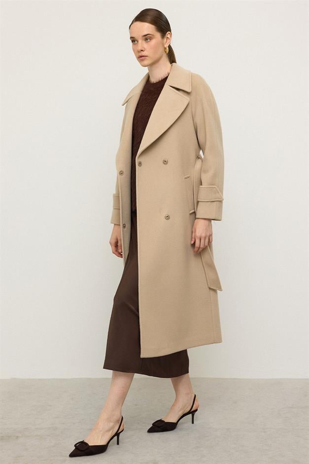 معطف متوسط الطول بأكمام راجلان وإغلاق بزر كبس يفعل 3145