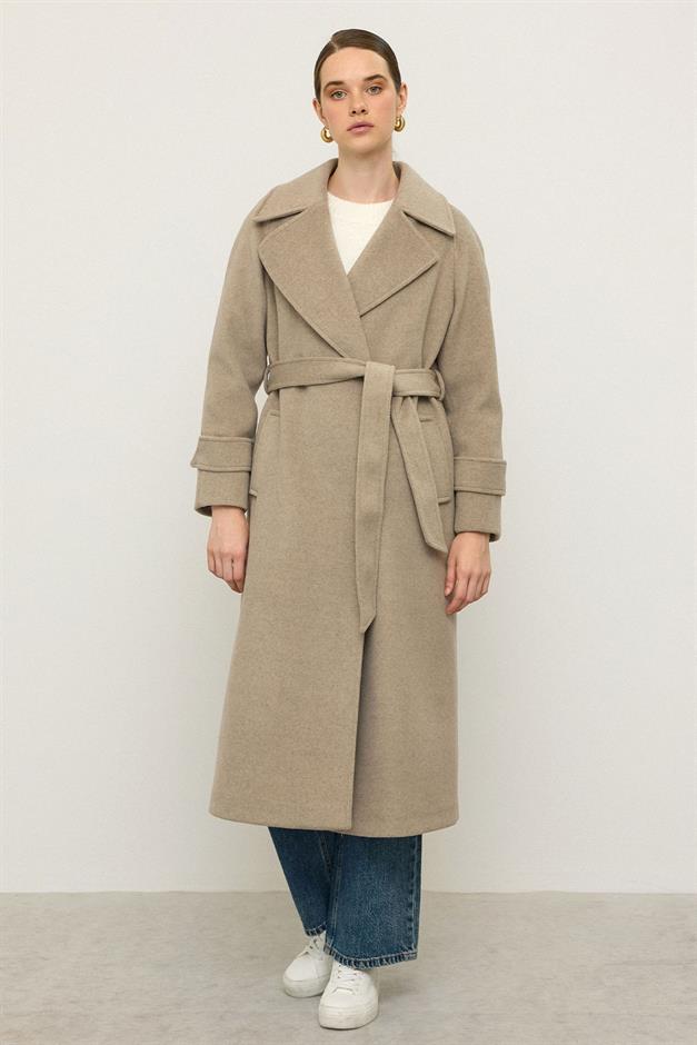 معطف متوسط الطول بأكمام راجلان وإغلاق بزر كبس مزيج الحجارة 3145