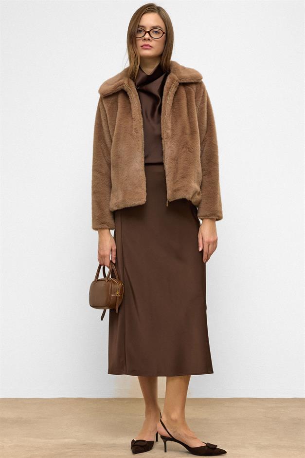 جاكيت من الفرو الصناعي بأكمام راجلان وسحاب كامل 1012