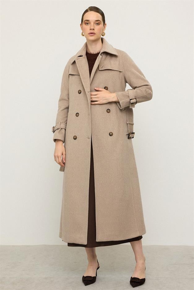 معطف طويل من الموهير بأكمام راجلان وتفاصيل كيب عمر 3144