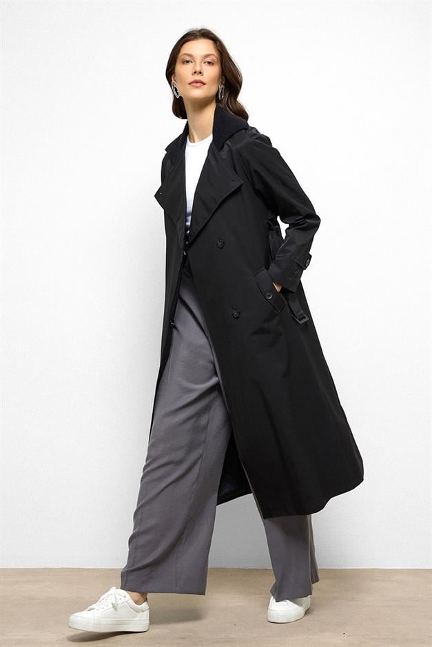 معطف ترنش مقاوم للماء بأكمام راجلان وياقة مضلعة أسود 6758