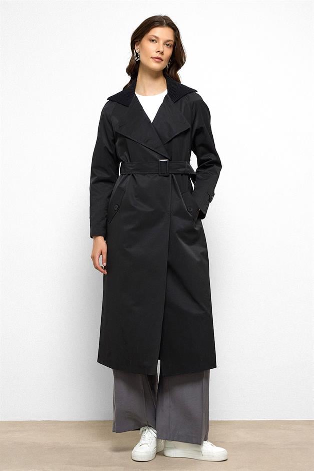 معطف ترنش مقاوم للماء بأكمام راجلان وياقة مضلعة أسود 6758