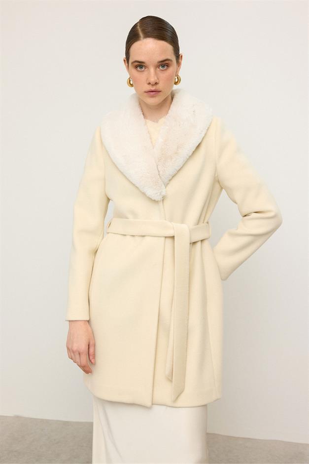 معطف فرو بياقة شال ومربوط حول الخصر وحدة التحكم الإلكترونية 3093