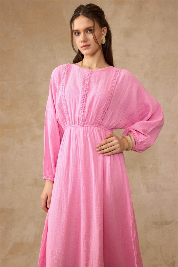 Şerit Detaylı Beli Lastikli Müslin Elbise PEMBE 9453-E