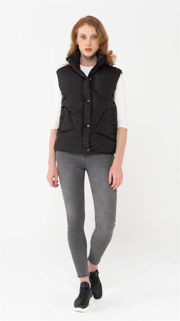 Sports Short Puffer Vest BLACK 8205