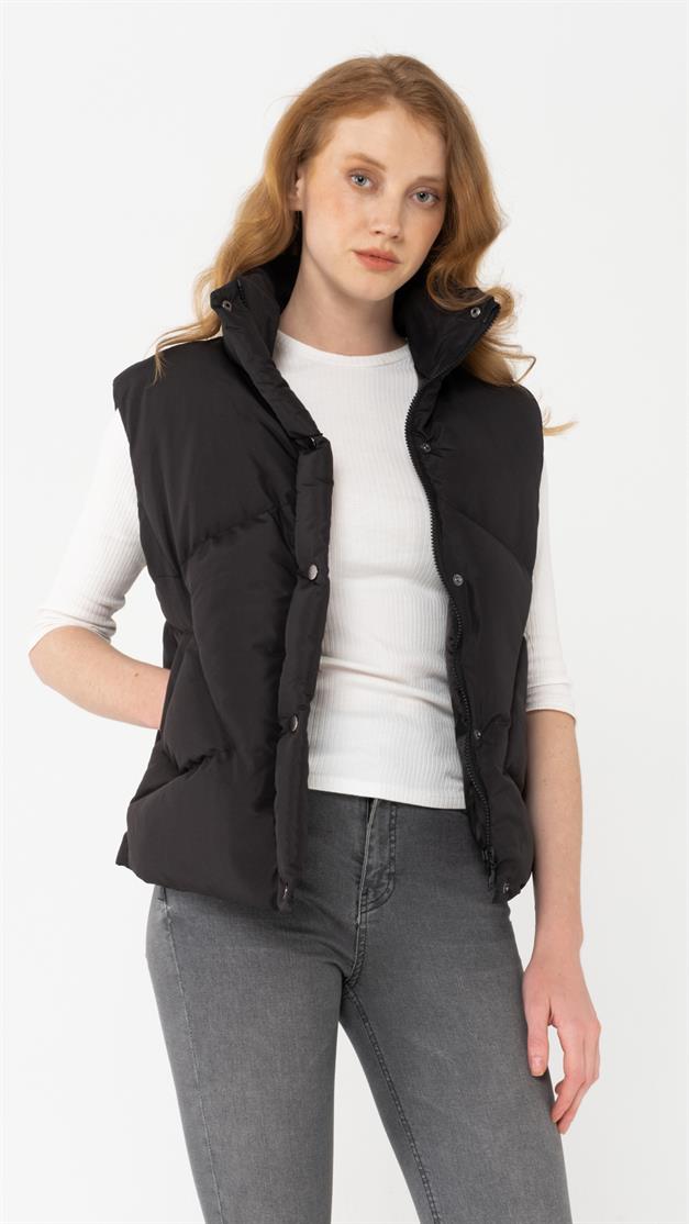 Sports Short Puffer Vest BLACK 8205
