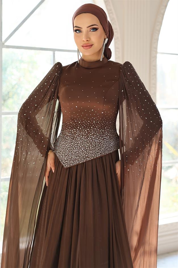 Taş Bezeli Pilise ve Pelerin Detaylı Saten-Yoryo İpek Tesettür Abiye Elbise KAHVE 1054